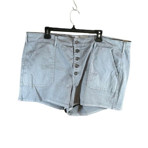Torrid Grey Size 24 NWT Shorts Button Front - Picture 1 of 6